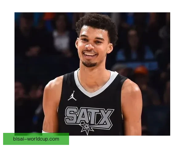 小小孩儿约基奇让文班画外星人